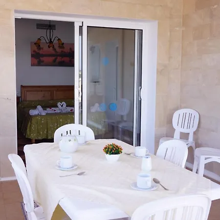 Apartamentos Punta Prima Beach 2*