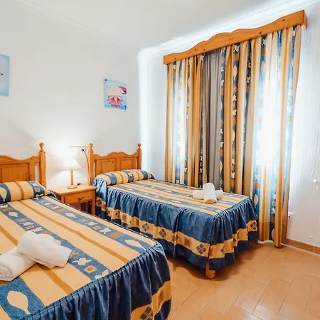 Apartamentos Punta Prima Beach 2* بونتا بريما