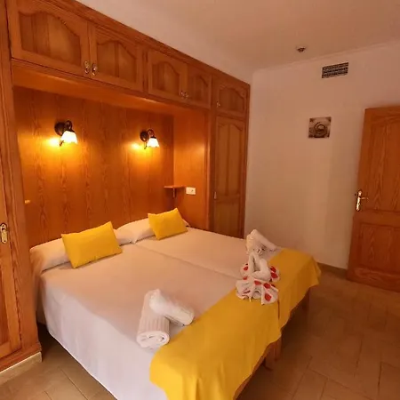 شقة فندقية Apartamentos Punta Prima Beach 2*