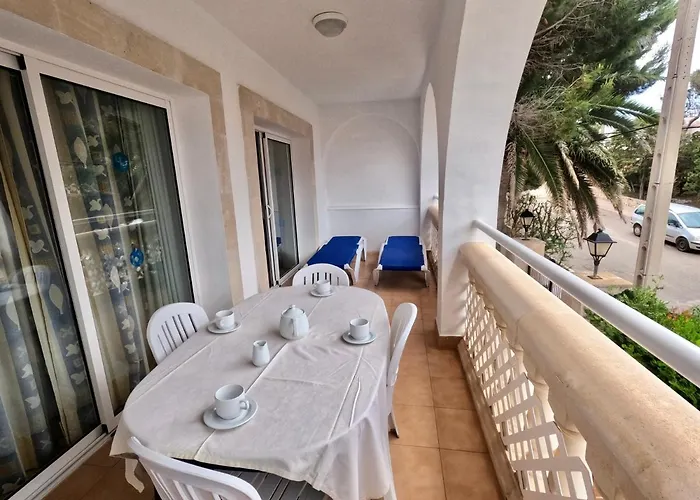 蓬塔普里玛旅馆 2* 蓬塔普里马