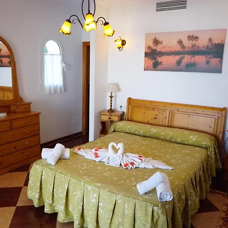 Apartamentos Punta Prima Beach 2* Punta Prima (Menorca)