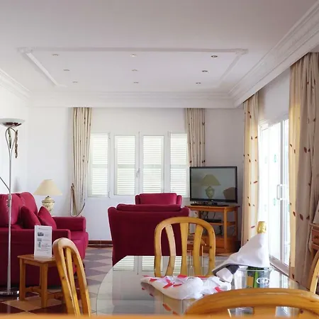 Apartamentos Punta Prima Beach Ξενοδοχείο με διαμερίσματα 2*
