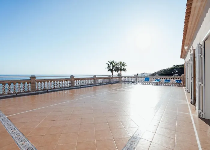 Apartamentos Punta Prima Beach 2*