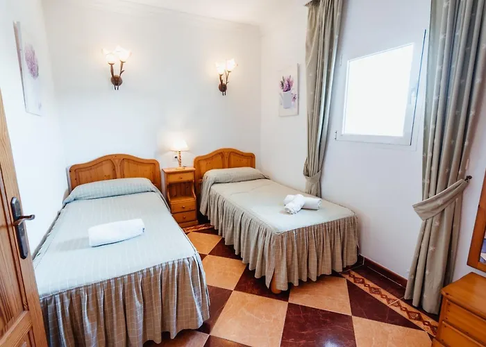 Apartamentos Punta Prima Beach 2*