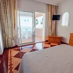Aparthotel Apartamentos Punta Prima Beach 2*