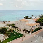Apartamentos Punta Prima Beach 2* Punta Prima (Menorca)
