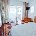 Apartamentos Punta Prima Beach 2* Punta Prima (Menorca)