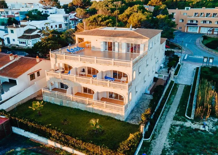 Apartamentos Punta Prima Beach 2*